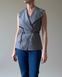 SLEEVELESS WRAPSHIRT GREY