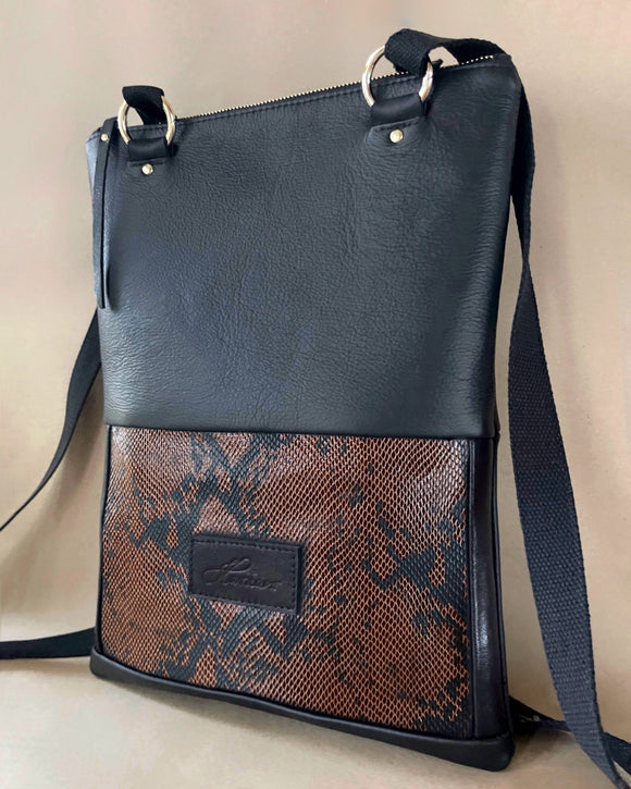 ZIPPER BACKPACK/TOTEBAG BLACK- PITHON