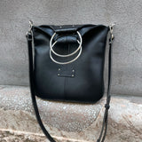 MIDDLE STICHED BLACK O-RING BAG