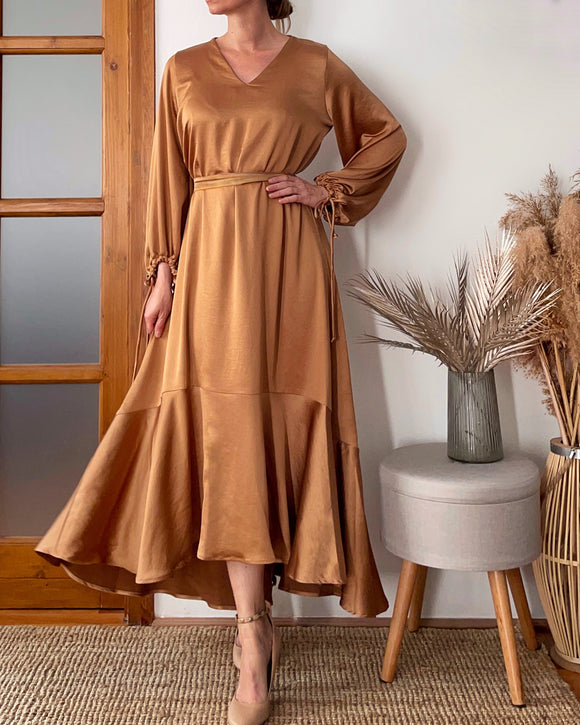 FESTIVE FRIDA DRESS GOLD SATIN